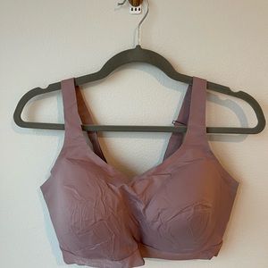 Lululemon Fine Form Blush Sports Bra 36DD